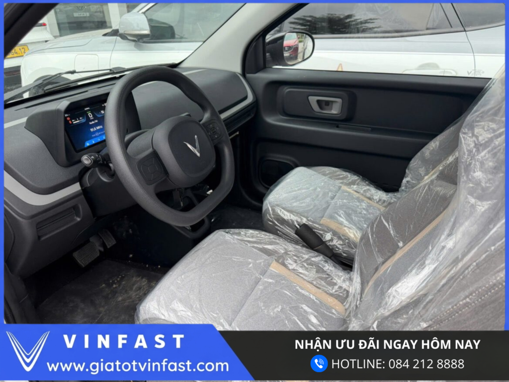 Ghế ngồi VinFast Minio Green xe điện mini đô thị bọc nỉ thiết kế đơn giản ghế lái chỉnh cơ 4 hướng tiện dụng