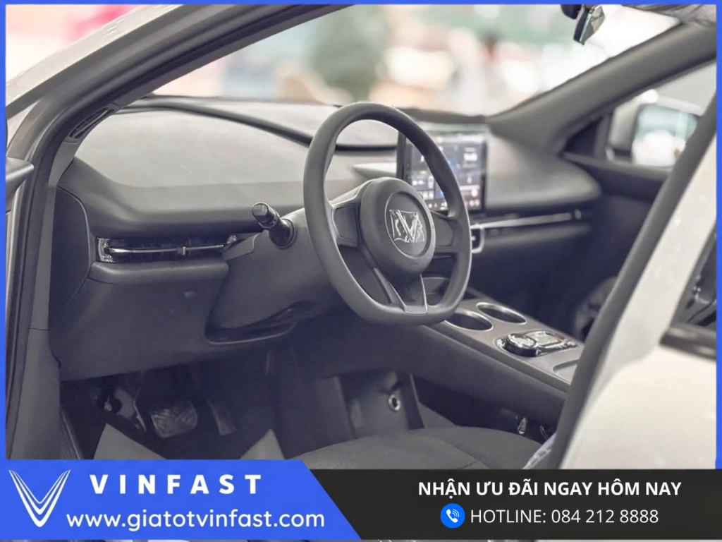 Vô lăng VinFast Limo Green MPV 7 chỗ điện thiết kế hiện đại trợ lực nhẹ điều khiển dễ dàng trong đô thị