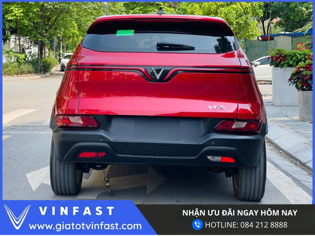 Cận cảnh thiết kế phía sau xe VinFast VF5 Plus