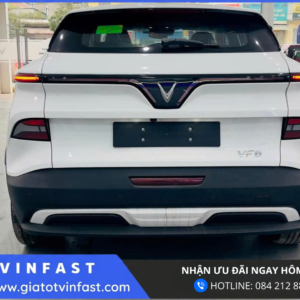 VinFast VF6 trang bị công nghệ an toàn hiện đại với hỗ trợ lái nâng cao, cảnh báo điểm mù, phanh khẩn cấp và hệ thống trợ lý ảo thông minh